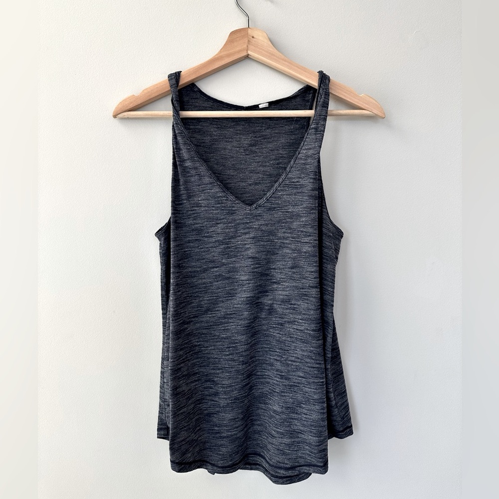 Lululemon Do The Twist Tank (size 2, heathered deep navy)